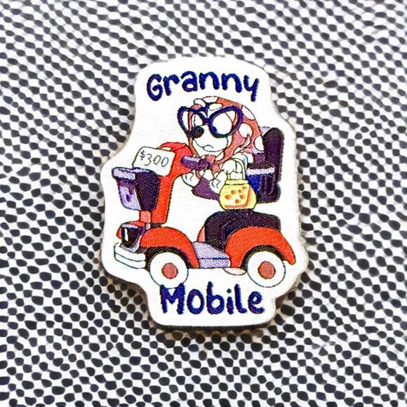 Bluey Iron On Patch, Muffin As Gladys Granny Mobile, 2.6” Cute Patches - Picture 2 of 5
